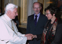 Josef und Petra Mittlbck-Jungwirth beim Papst